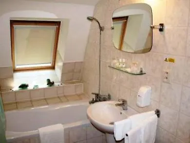 Zamocka Koruna U Hoffera Hotel 3*