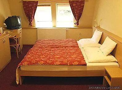 Zamocka Koruna U Hoffera Hotel 3*