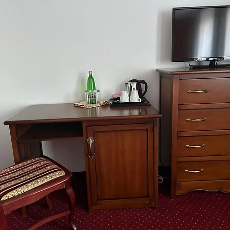 Zamocka Koruna U Hoffera Nitra