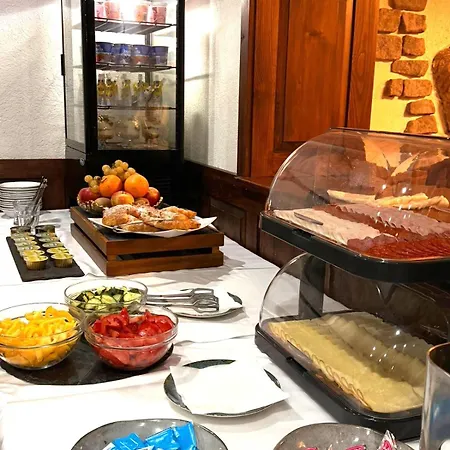 Zamocka Koruna U Hoffera 3* Nitra