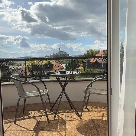 Zamocka Koruna U Hoffera 3*