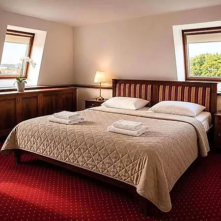 Hotel Zamocka Koruna U Hoffera 3*