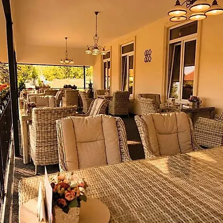 Zamocka Koruna U Hoffera Hotel Nitra