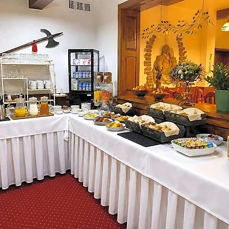 Zamocka Koruna U Hoffera Hotel 3*