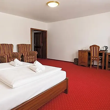 Zamocka Koruna U Hoffera 3* Nitra