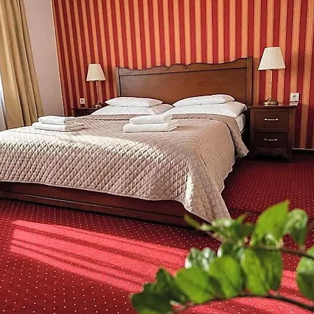 Zamocka Koruna U Hoffera 3* Nitra