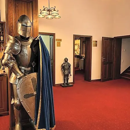 Hotel Zamocka Koruna U Hoffera 3*