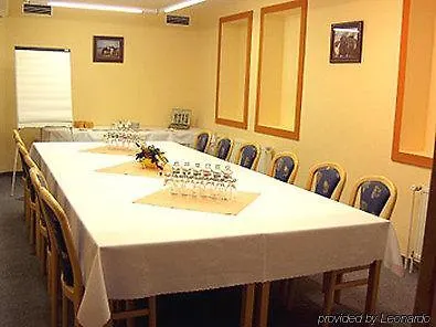 Zamocka Koruna U Hoffera 3*