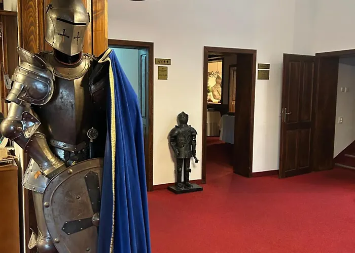 Zamocka Koruna U Hoffera