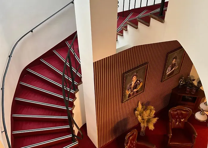 Zamocka Koruna U Hoffera فندق نيترا