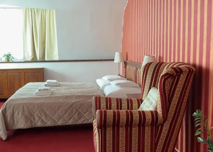 Zamocka Koruna U Hoffera فندق 3*