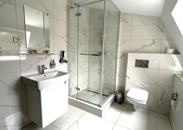 Zamocka Koruna U Hoffera 3*